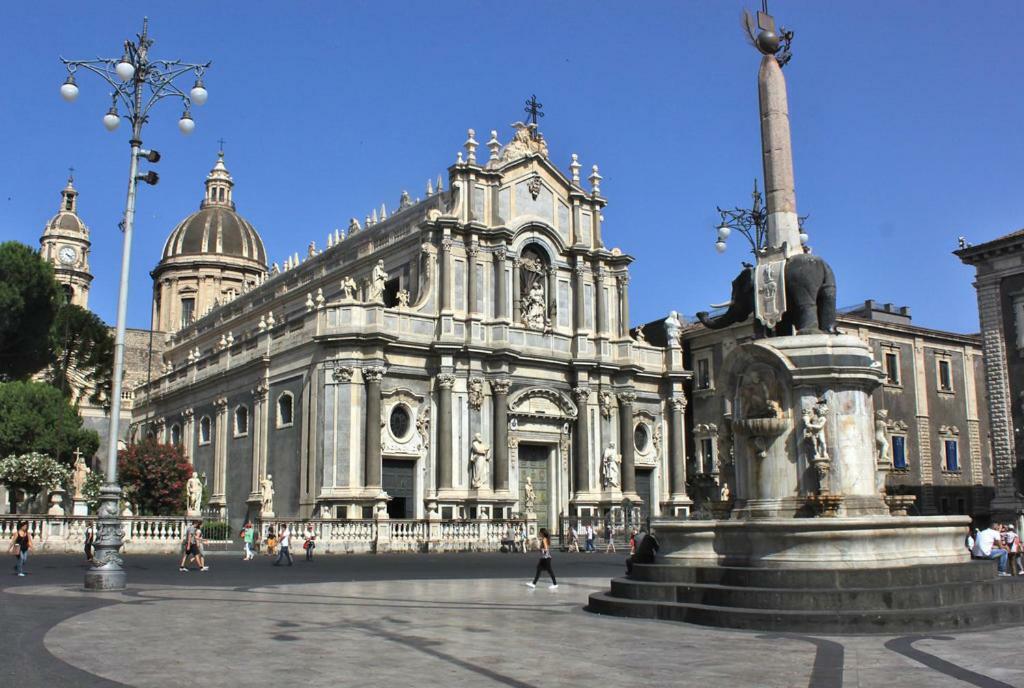 Mansarda In Palazzo D'Epoca Apartamento Catânia Exterior foto