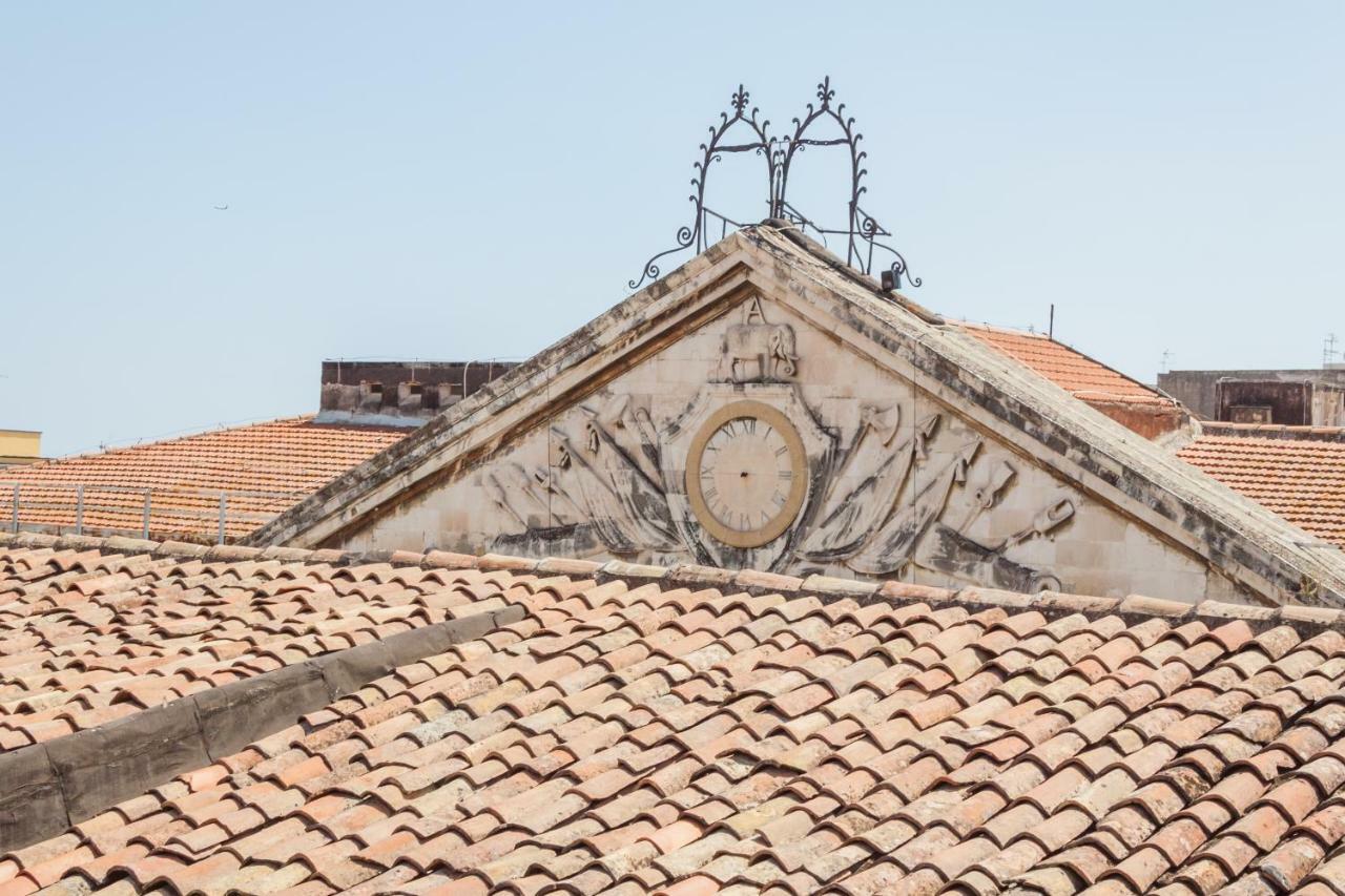 Mansarda In Palazzo D'Epoca Apartamento Catânia Exterior foto